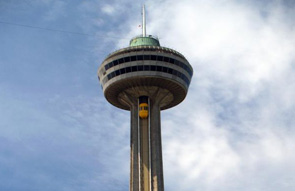 The external elevator at the Skylon Tower offers a breathtaking view